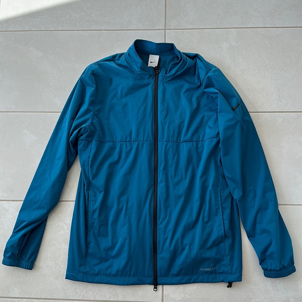 Nike Storm-Fit Large
